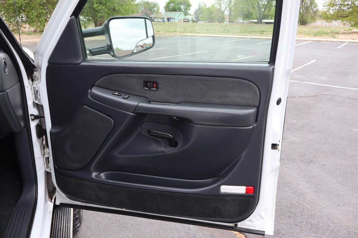 Used 2002 Chevrolet Silverado 2500 LS AWD/4WD image 26