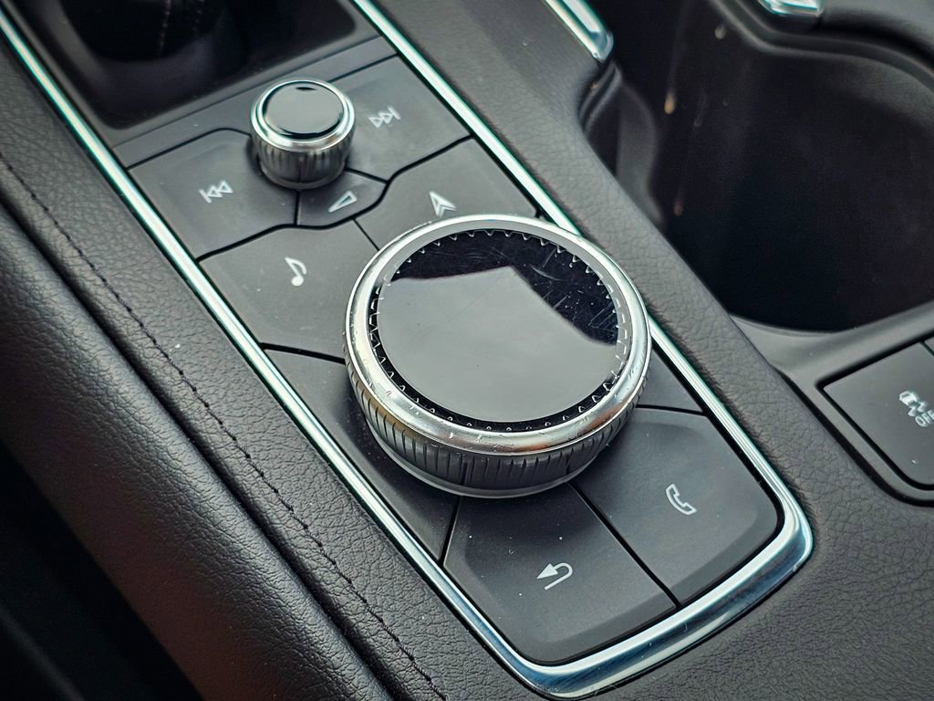 Used 2023 Cadillac XT4 Sport image 29