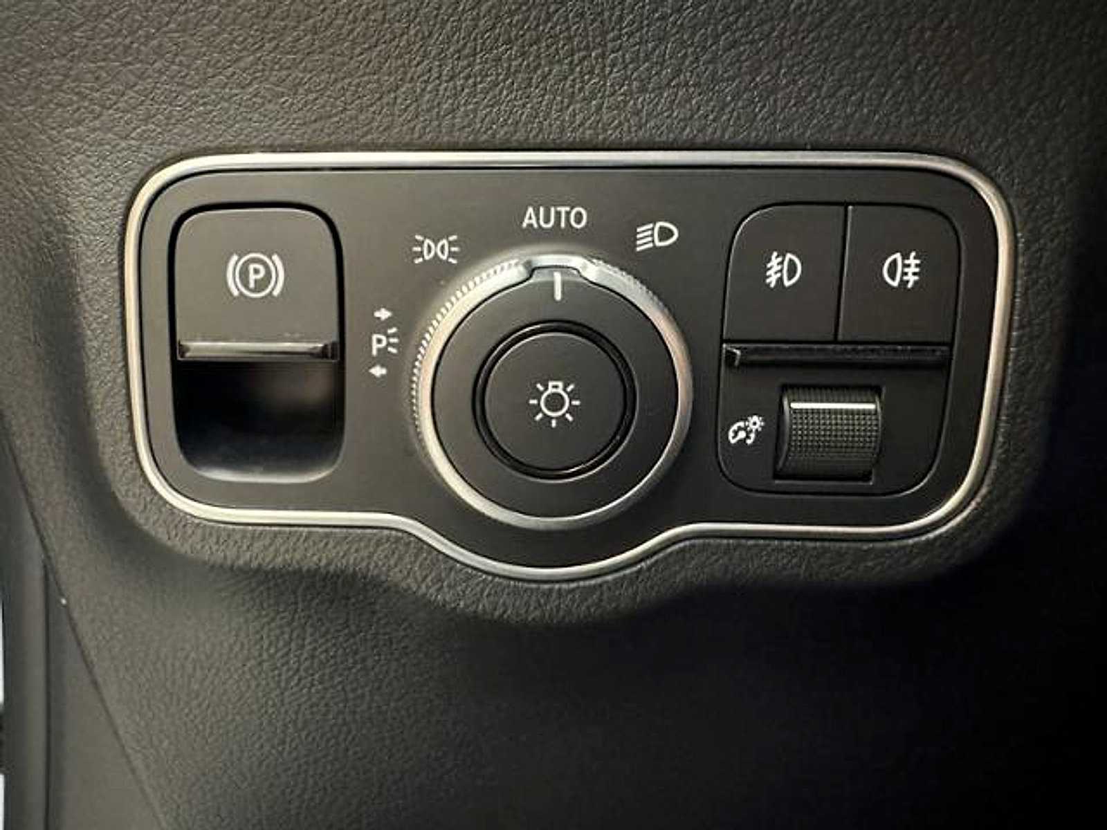 Used 2025 Mercedes-Benz GLA 250 image 22