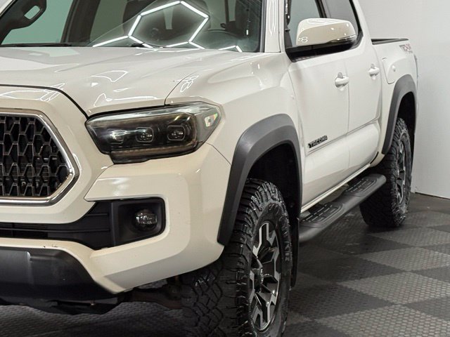 Used 2019 Toyota Tacoma TRD Off-Road AWD/4WD image 7