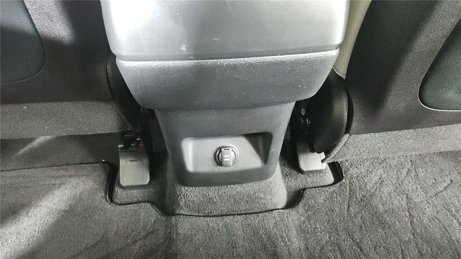 Used 2025 Kia Telluride S image 15