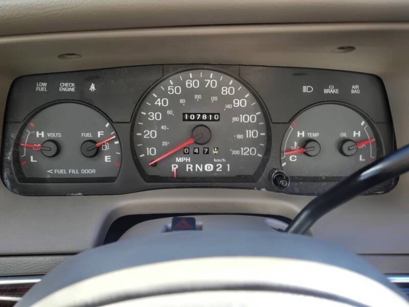 Used 2004 Mercury Grand Marquis GS RWD image 18
