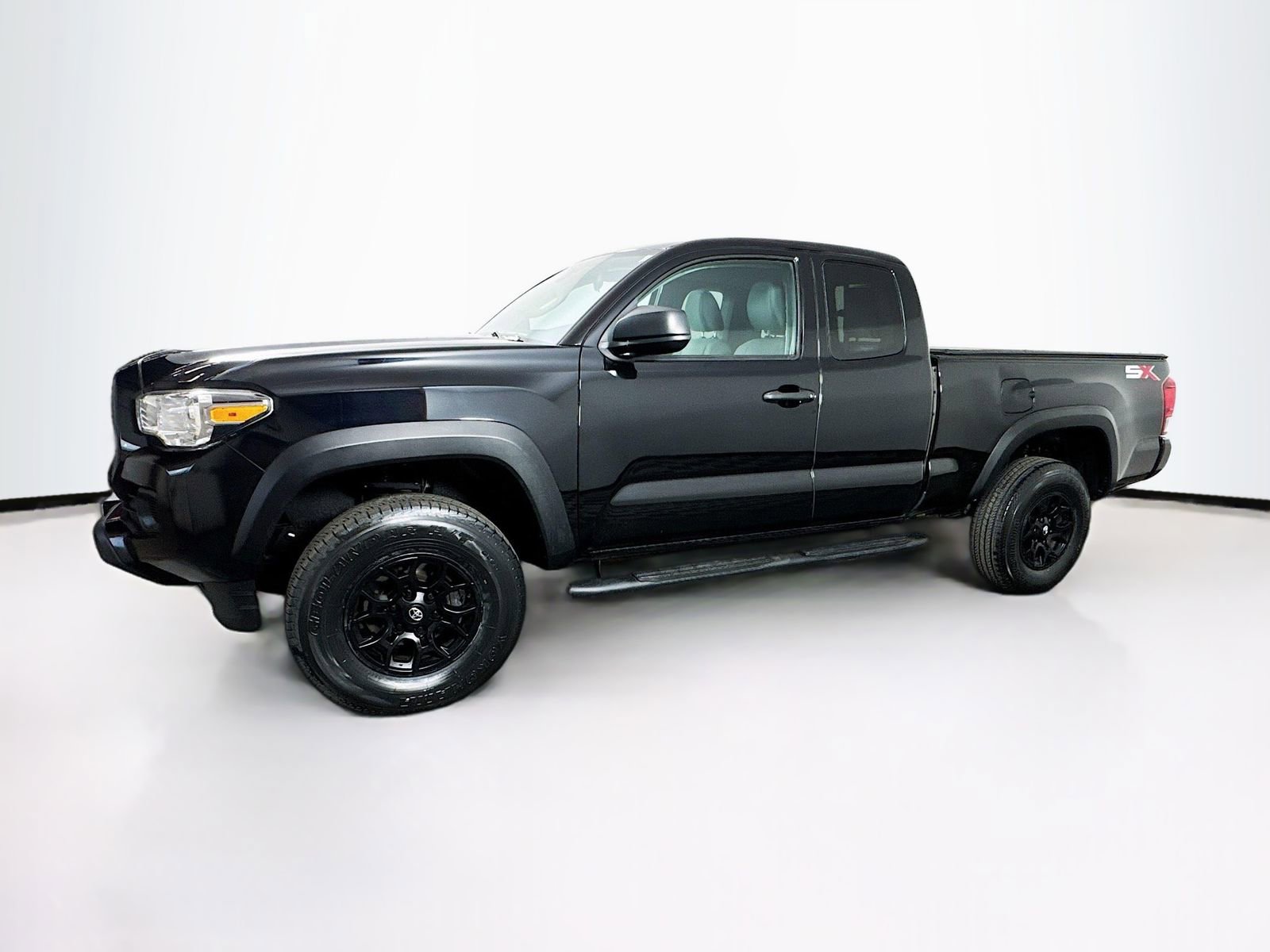 Used 2021 Toyota Tacoma SR w/ SX Package AWD/4WD image 4