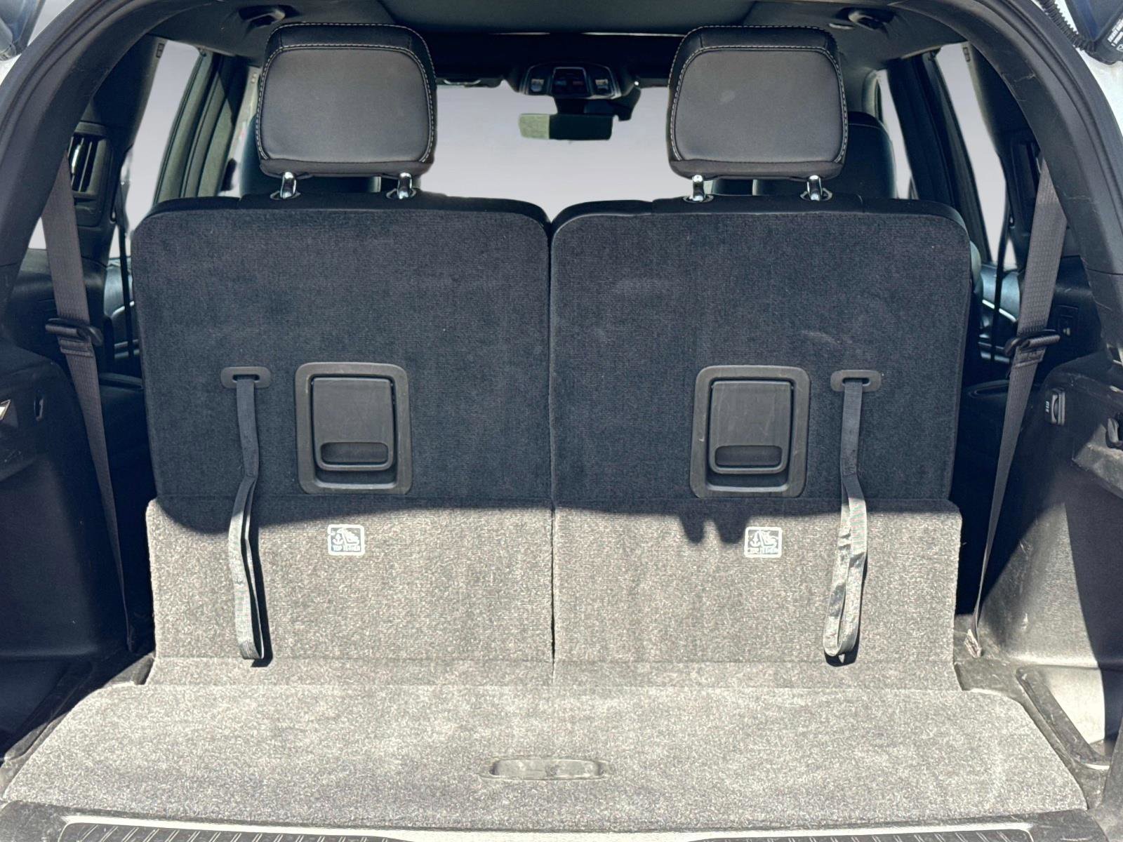 Used 2024 Jeep Grand Cherokee L Limited w/ Luxury Tech Group II image 12