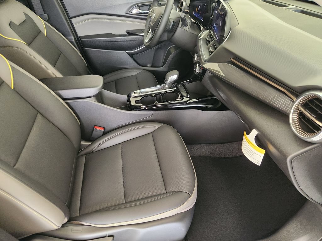 New 2026 Chevrolet Trax ACTIV w/ Driver Confidence Package FWD image 13