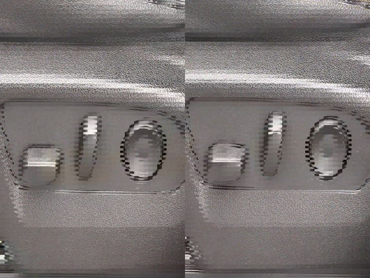 Used 2023 Chevrolet Suburban Premier image 16