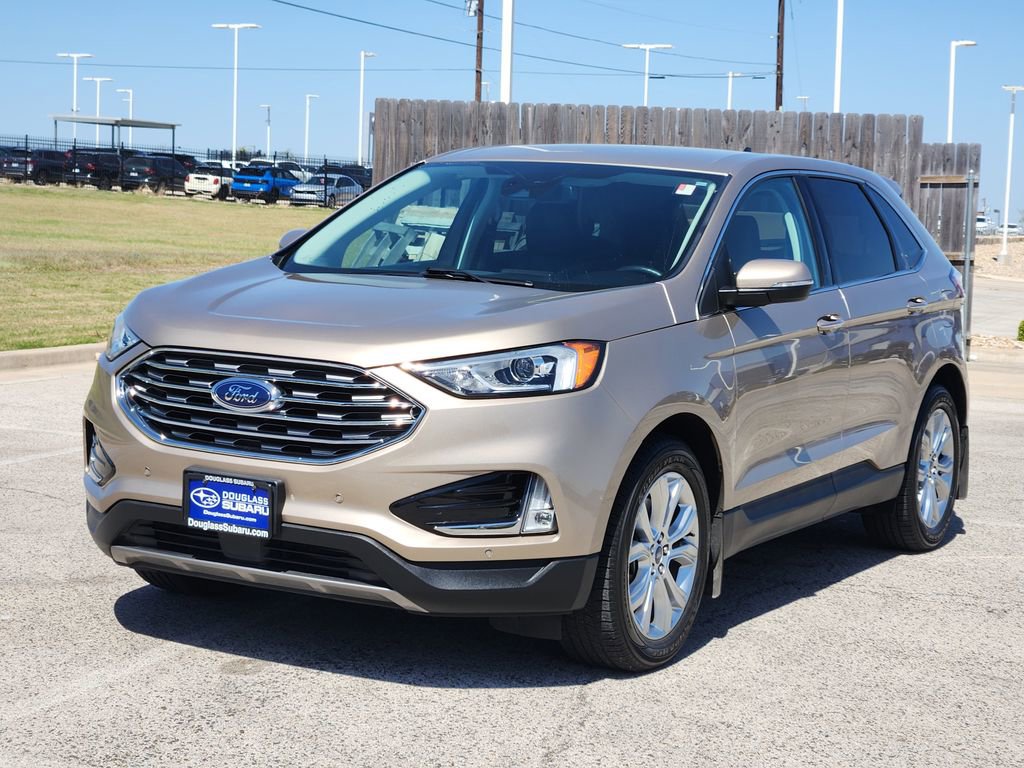 Used 2021 Ford Edge Titanium image 2