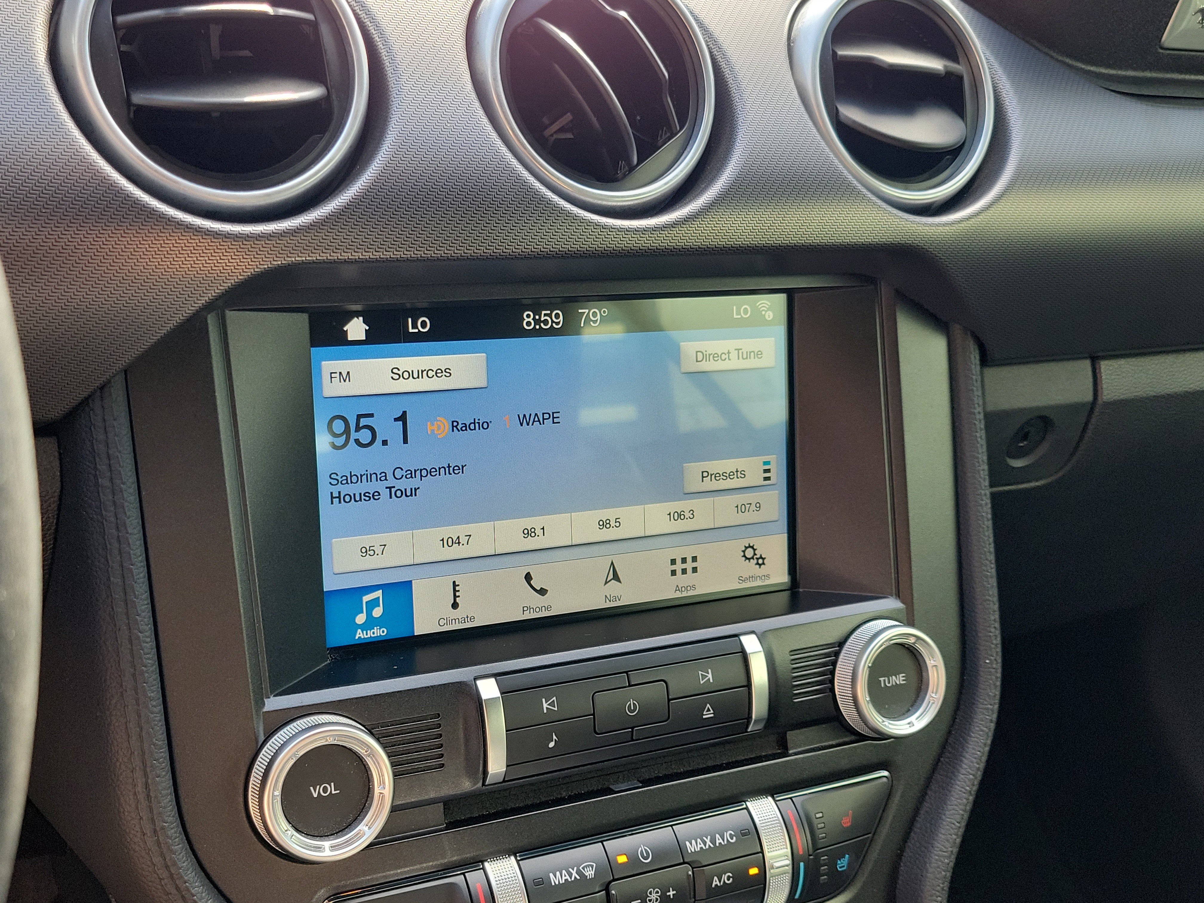 Used 2018 Ford Mustang GT Premium w/ Equipment Group 401A RWD image 13