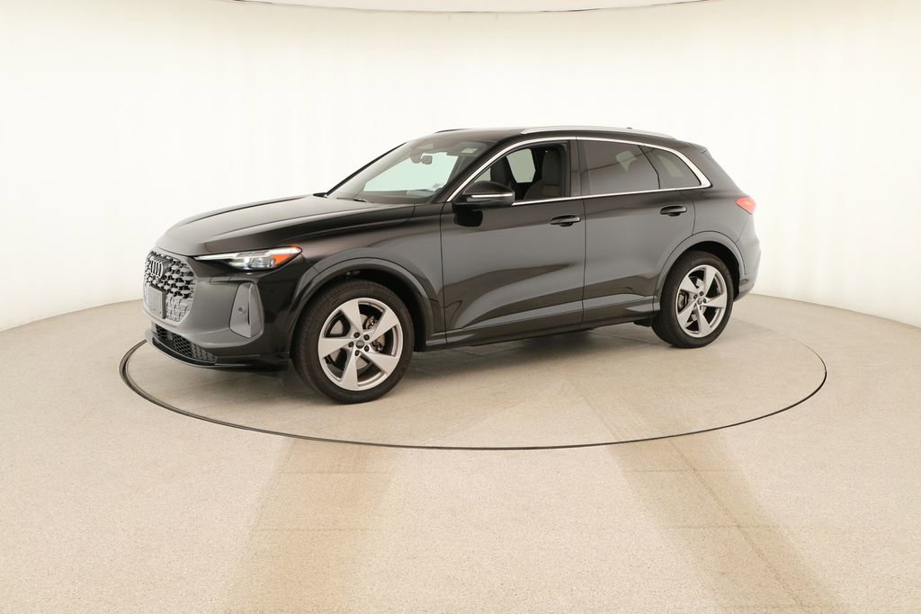 Certified 2025 Audi Q5 Prestige image 13