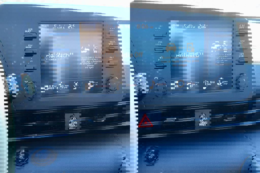 New 2026 Hyundai Elantra SEL Sport Premium image 3