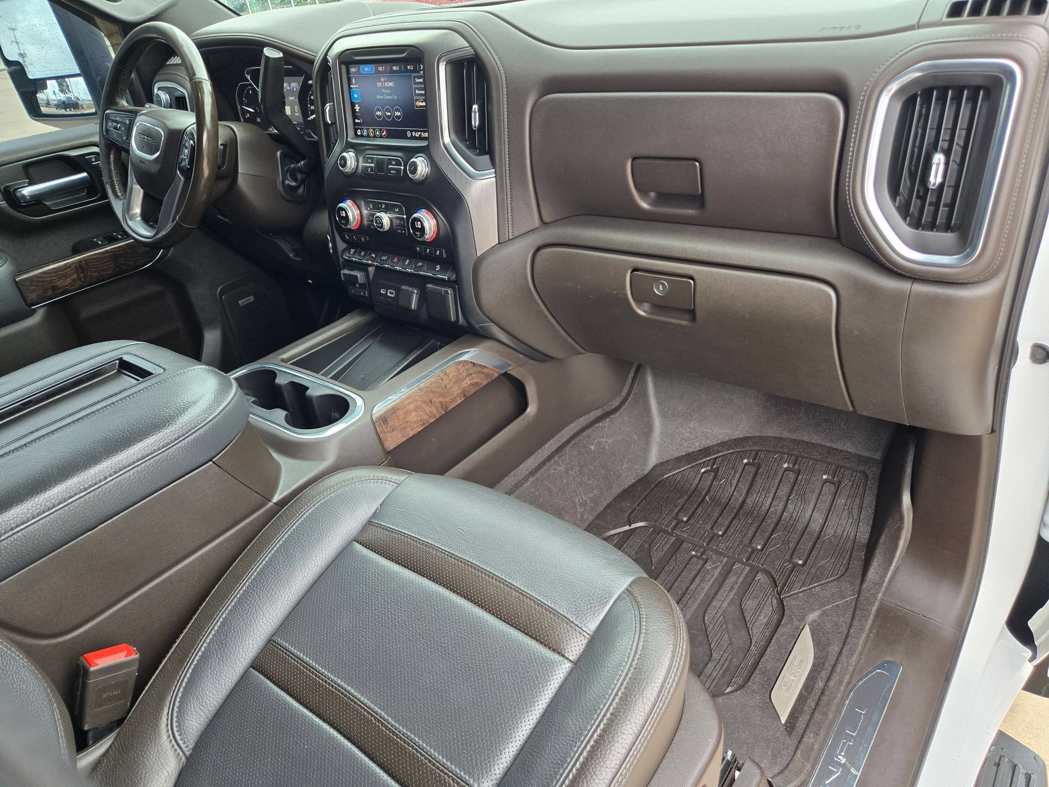 Certified 2020 GMC Sierra 2500 Denali w/ Denali Ultimate Package AWD/4WD image 24