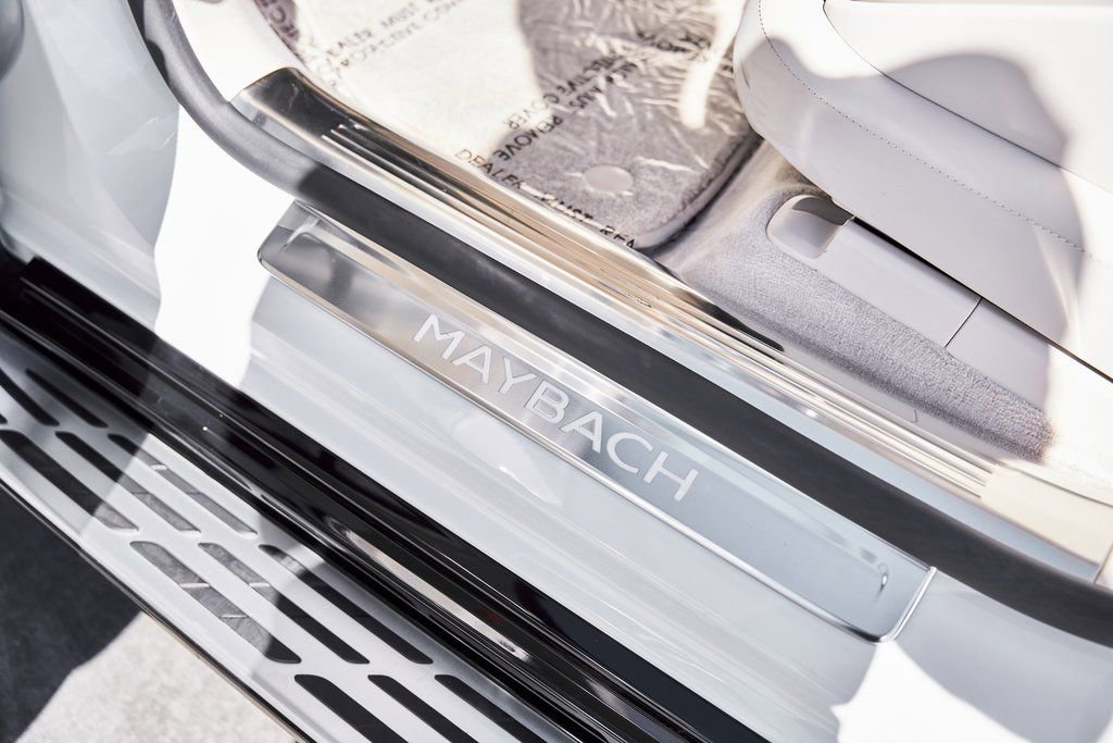 Used 2025 Mercedes-Benz Maybach EQS 680 4MATIC image 42