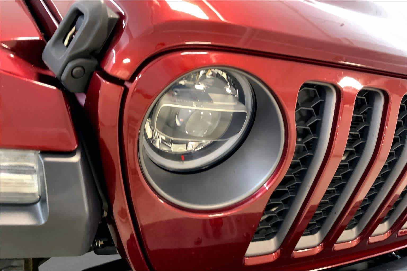 Used 2021 Jeep Gladiator Rubicon AWD/4WD image 27