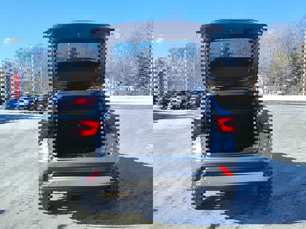 Used 2024 Chevrolet Trax LT w/ Driver Confidence Package image 10