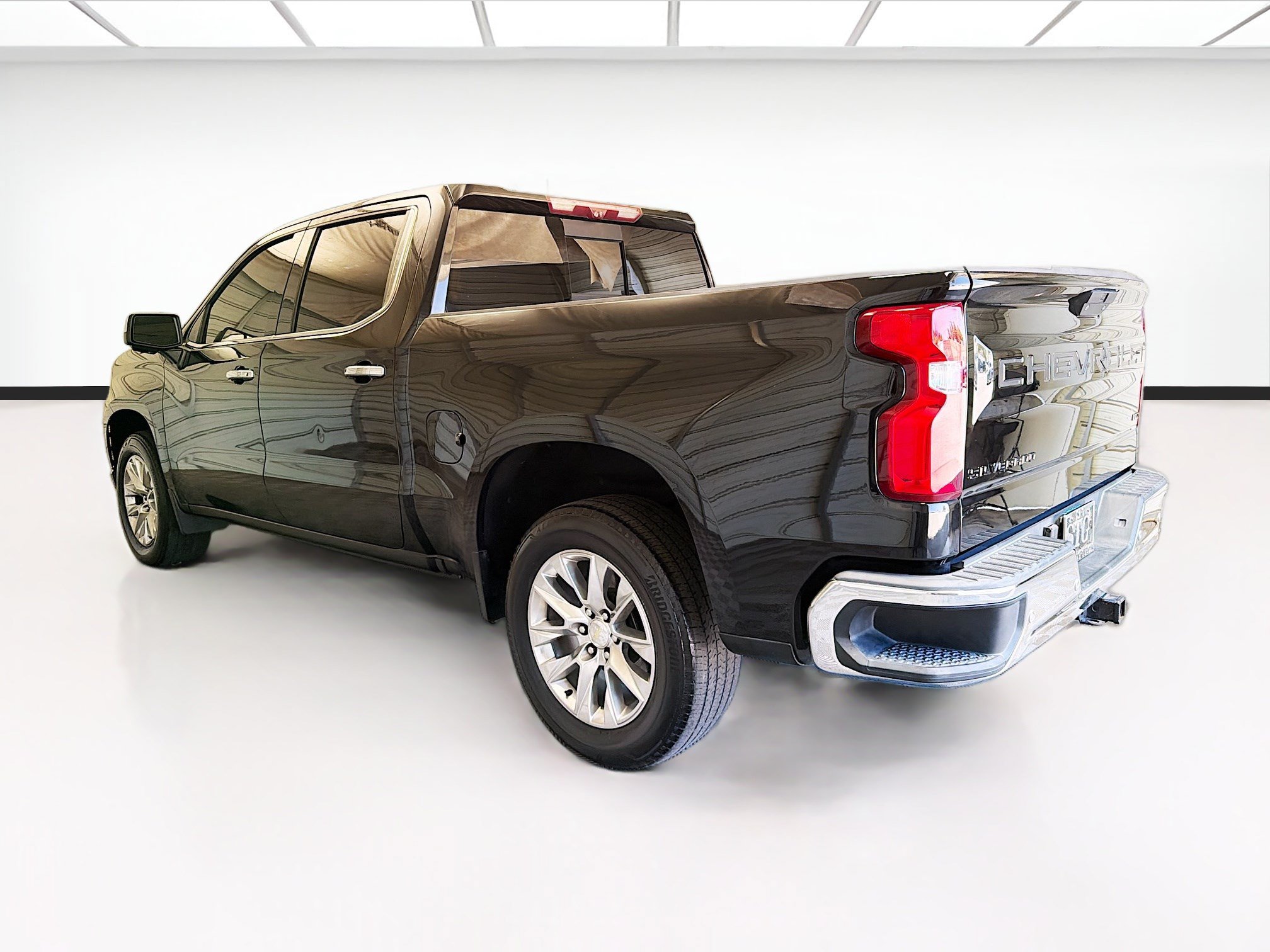 Used 2020 Chevrolet Silverado 1500 LTZ w/ LTZ Plus Package RWD image 6