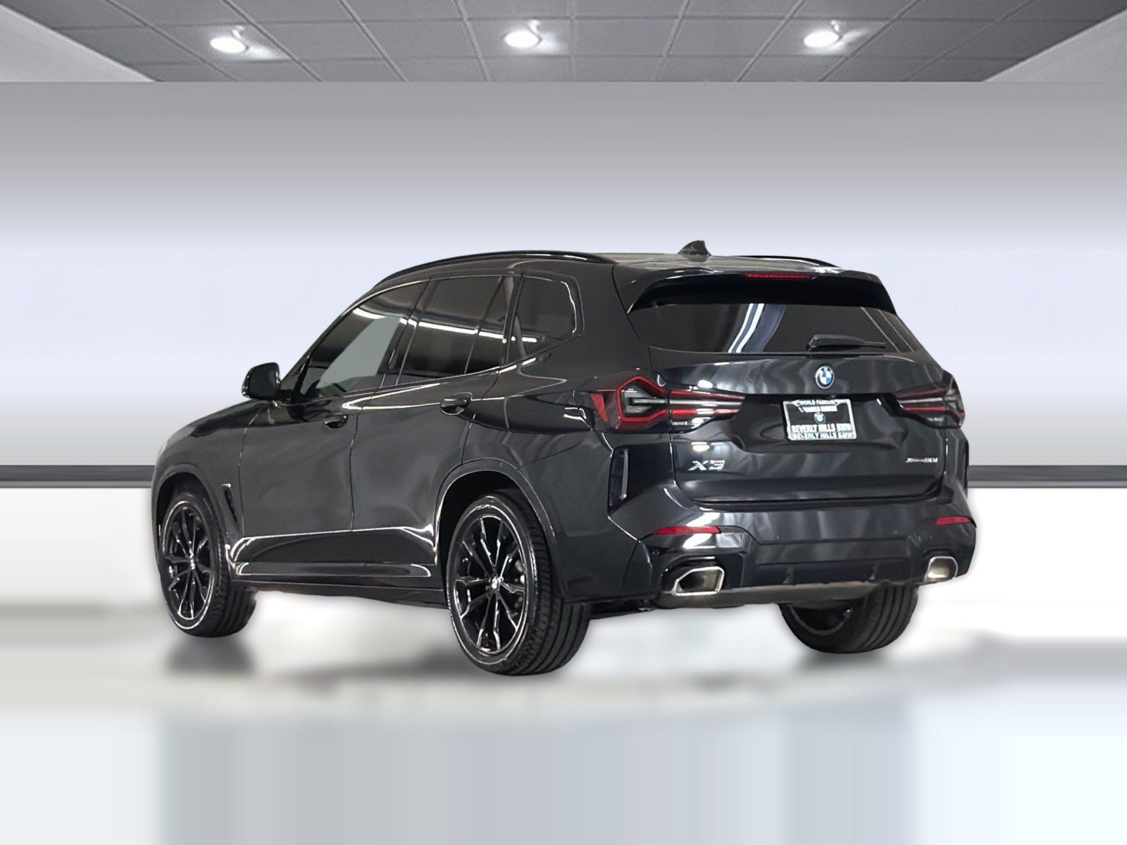Used 2024 BMW X3 xDrive30i w/ M Sport Package AWD/4WD image 3