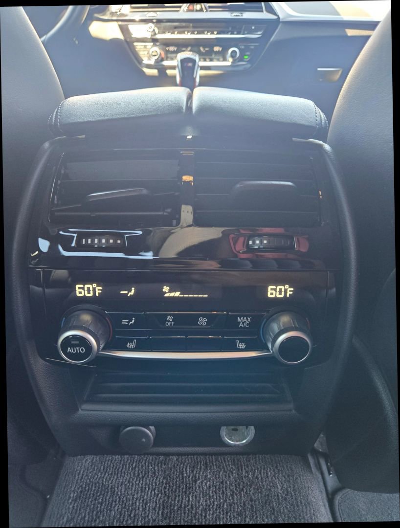 Used 2019 BMW M5 w/ Executive Package image 17