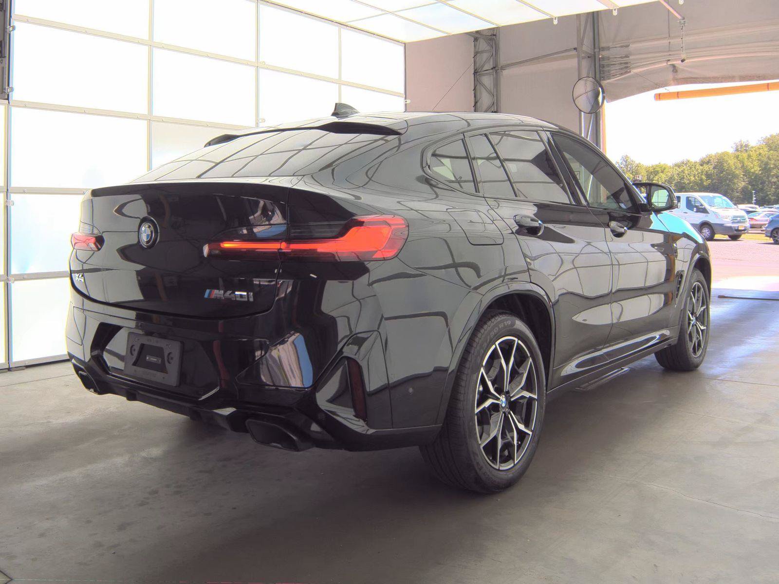 Used 2025 BMW X4 M40i w/ Premium Package AWD/4WD image 8