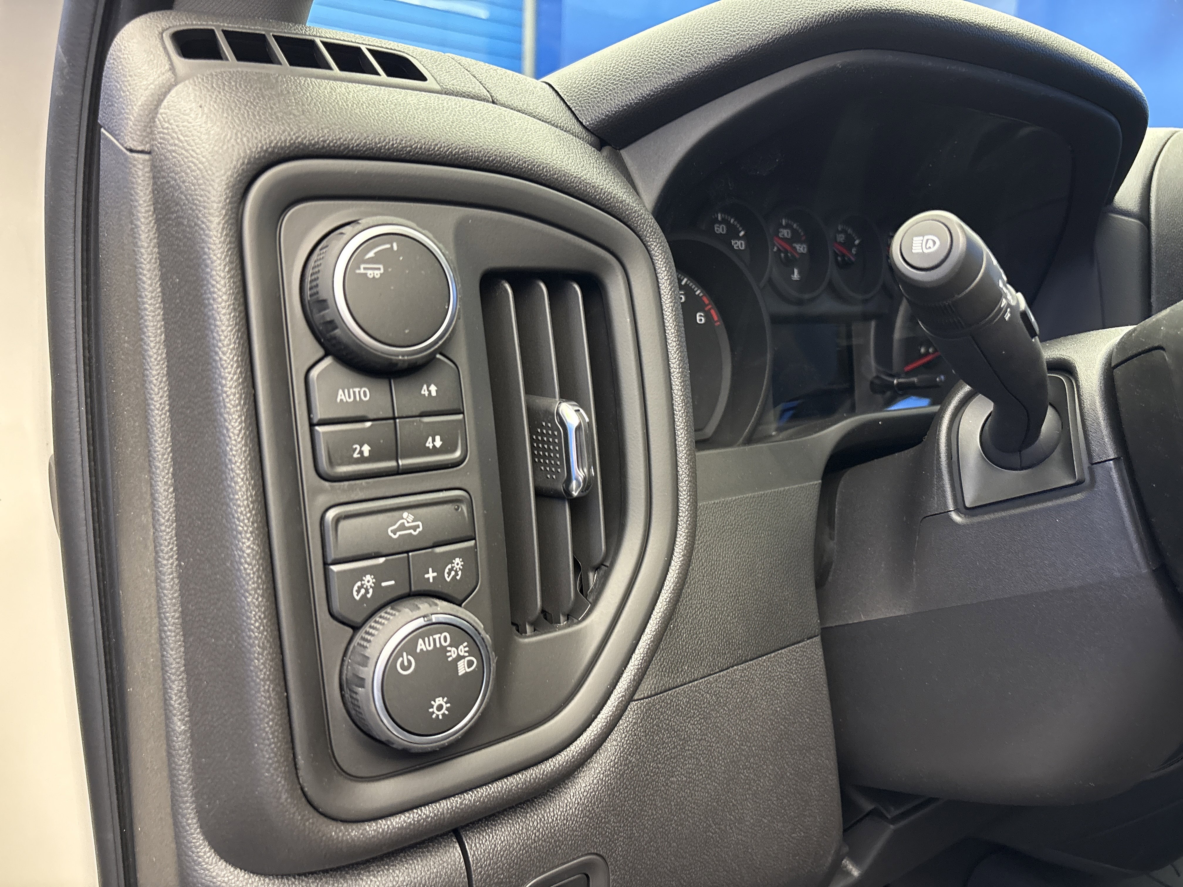 New 2026 Chevrolet Silverado 1500 Custom Trail Boss AWD/4WD image 14
