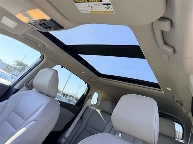 Used 2023 Nissan Rogue SV w/ SV Premium B Package image 14