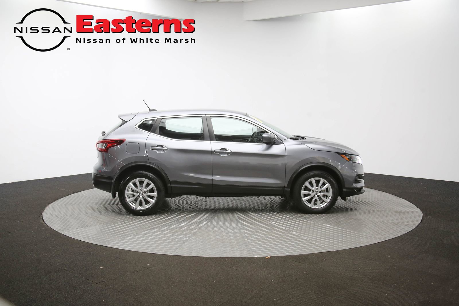 Used 2022 Nissan Rogue Sport S image 82