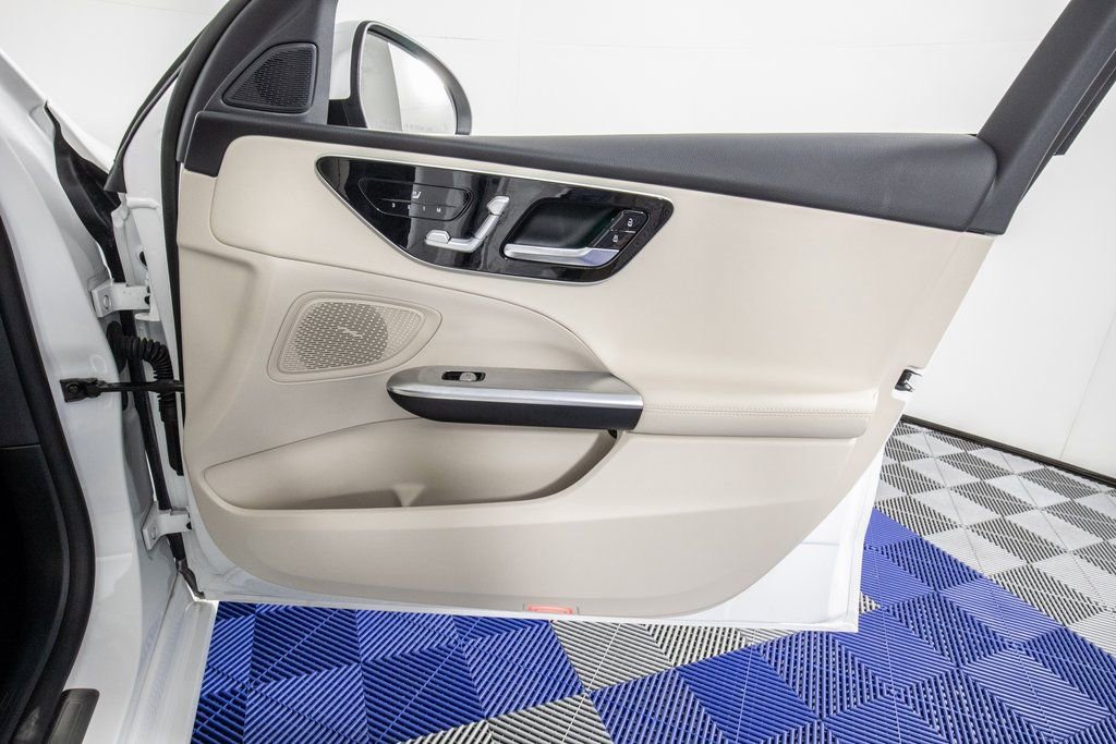 Used 2024 Mercedes-Benz C 300 4MATIC Sedan image 14