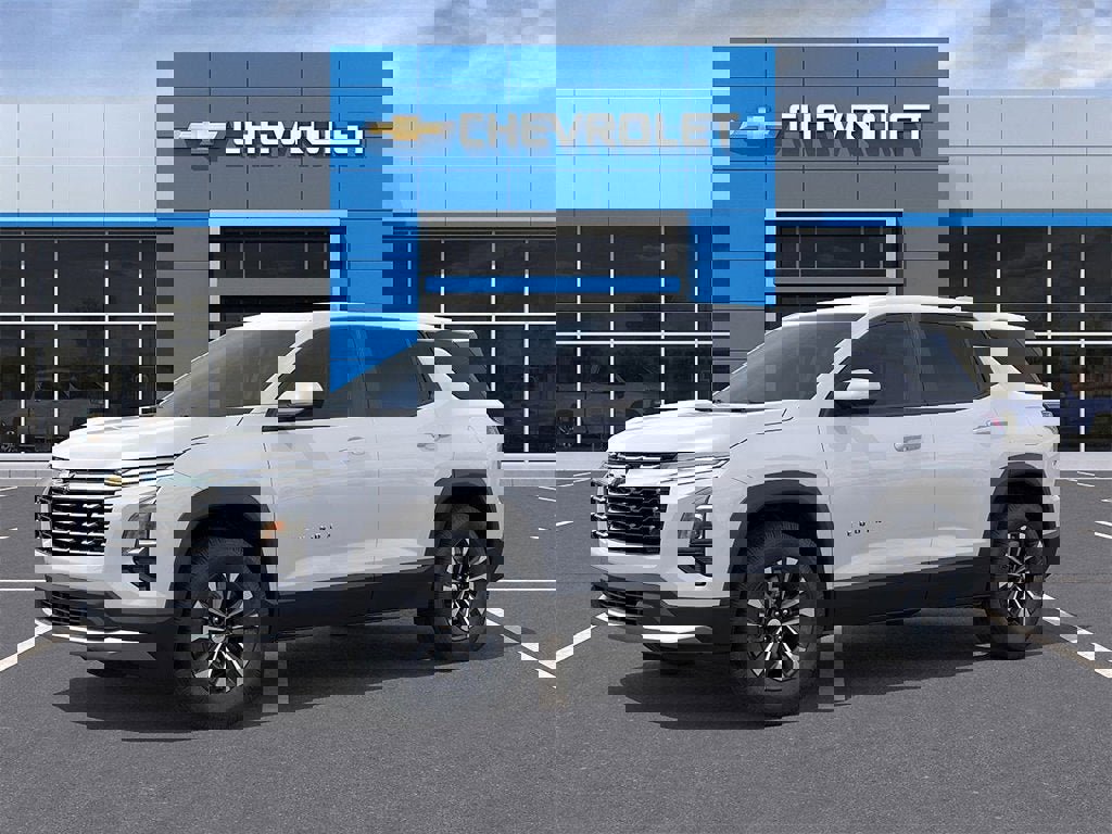 New 2026 Chevrolet Equinox LT w/ Convenience Package II image 3