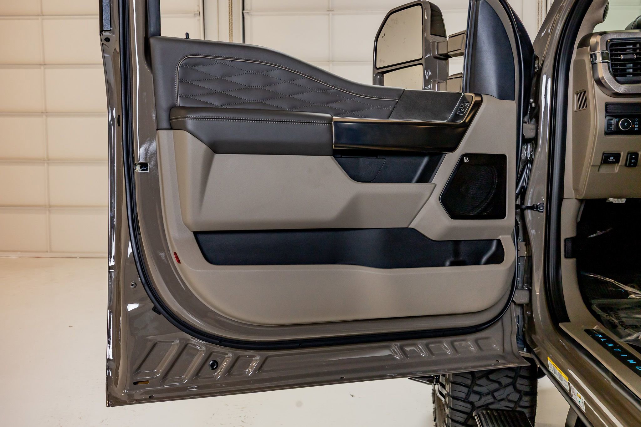 Used 2026 Ford F450 Platinum AWD/4WD image 36
