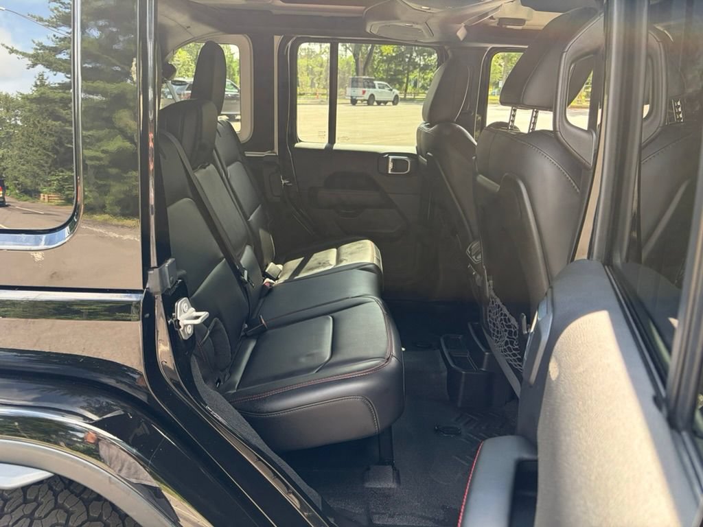 Used 2024 Jeep Wrangler Unlimited Rubicon AWD/4WD image 28