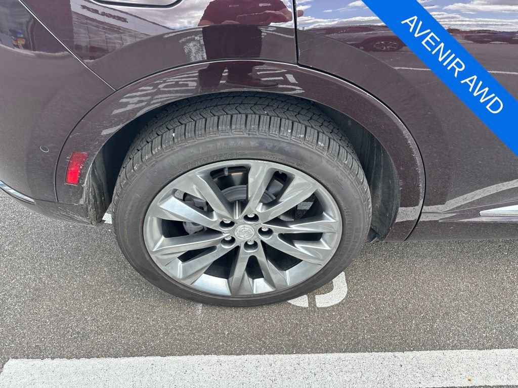 Used 2021 Buick Envision Avenir w/ Technology Package II AWD/4WD image 11