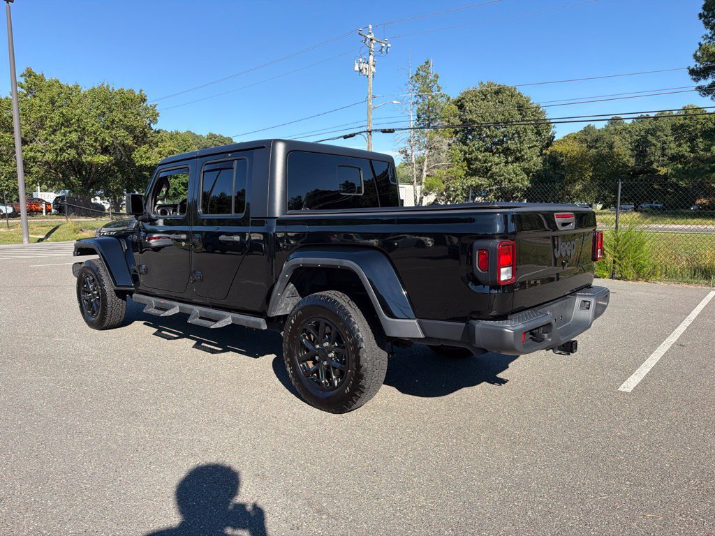 Used 2022 Jeep Gladiator Sport AWD/4WD image 7