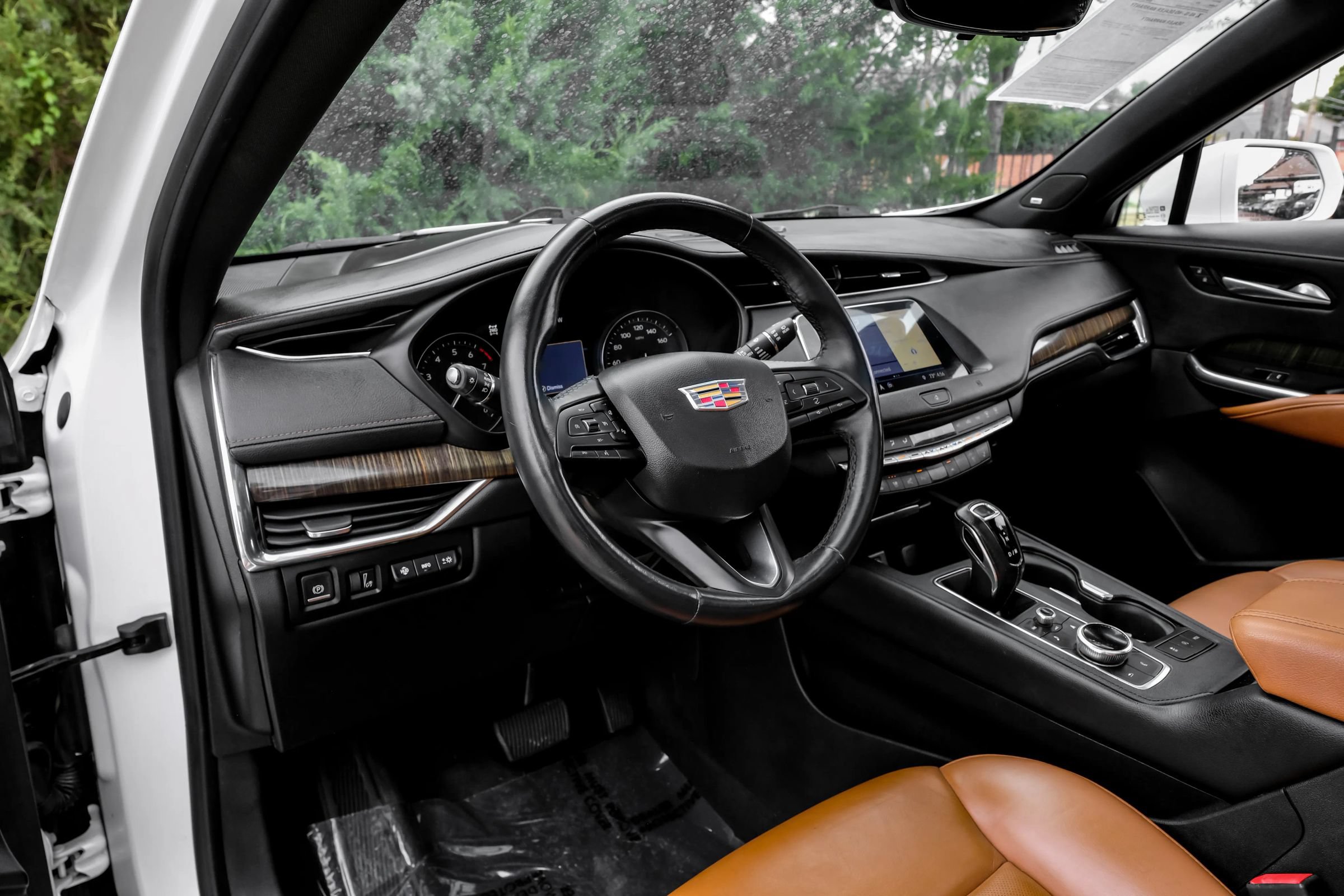 Used 2019 Cadillac XT4 Premium Luxury w/ Technology Package AWD/4WD image 3