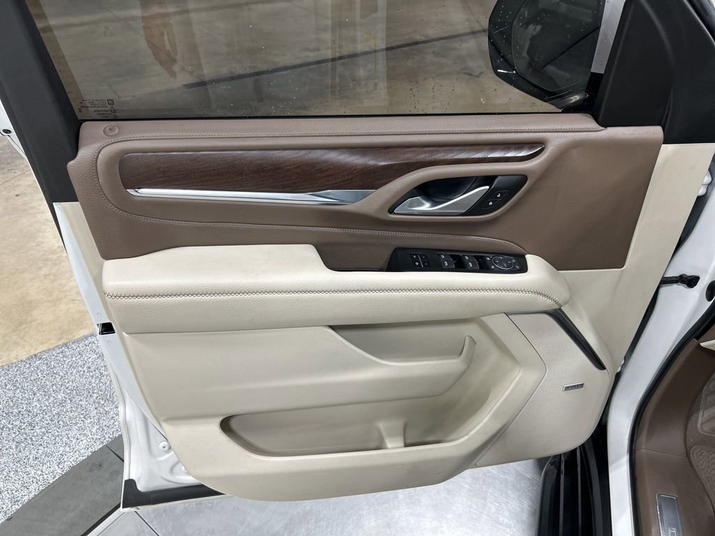Used 2022 GMC Yukon XL Denali image 12