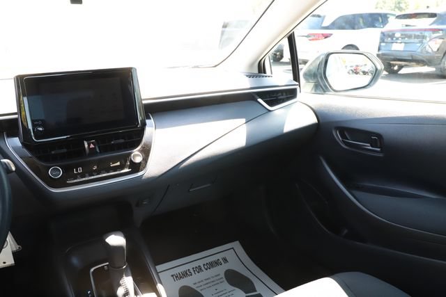 Used 2025 Toyota Corolla LE FWD image 24