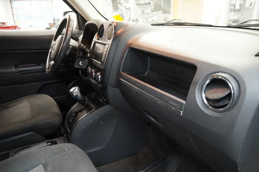 Used 2014 Jeep Patriot Latitude image 26
