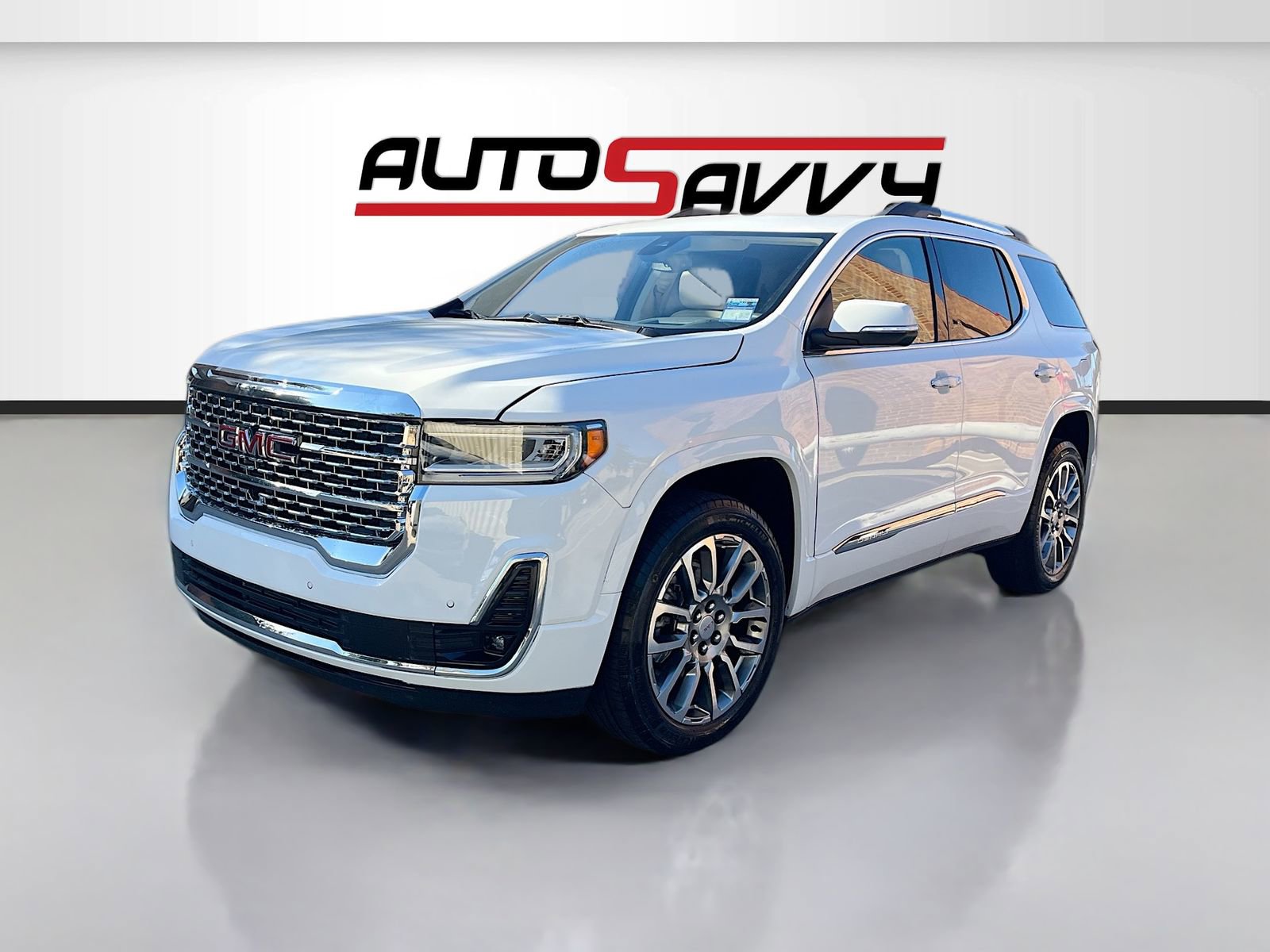 Used 2023 GMC Acadia Denali image 3