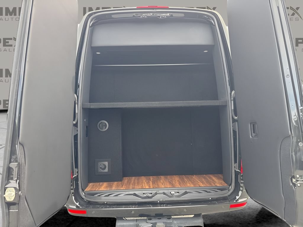 Used 2024 Mercedes-Benz Sprinter 3500 image 32