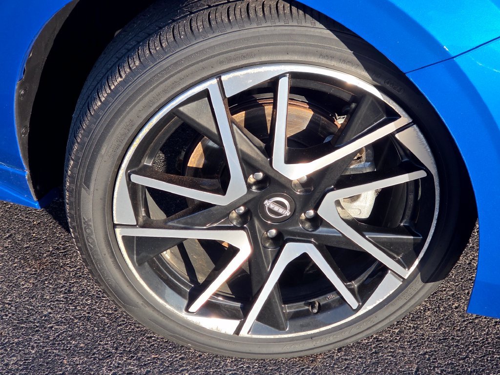 Certified 2025 Nissan Sentra SR FWD image 18