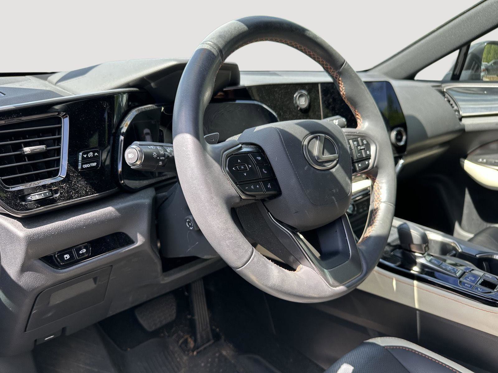 Used 2022 Lexus NX 350 AWD image 11