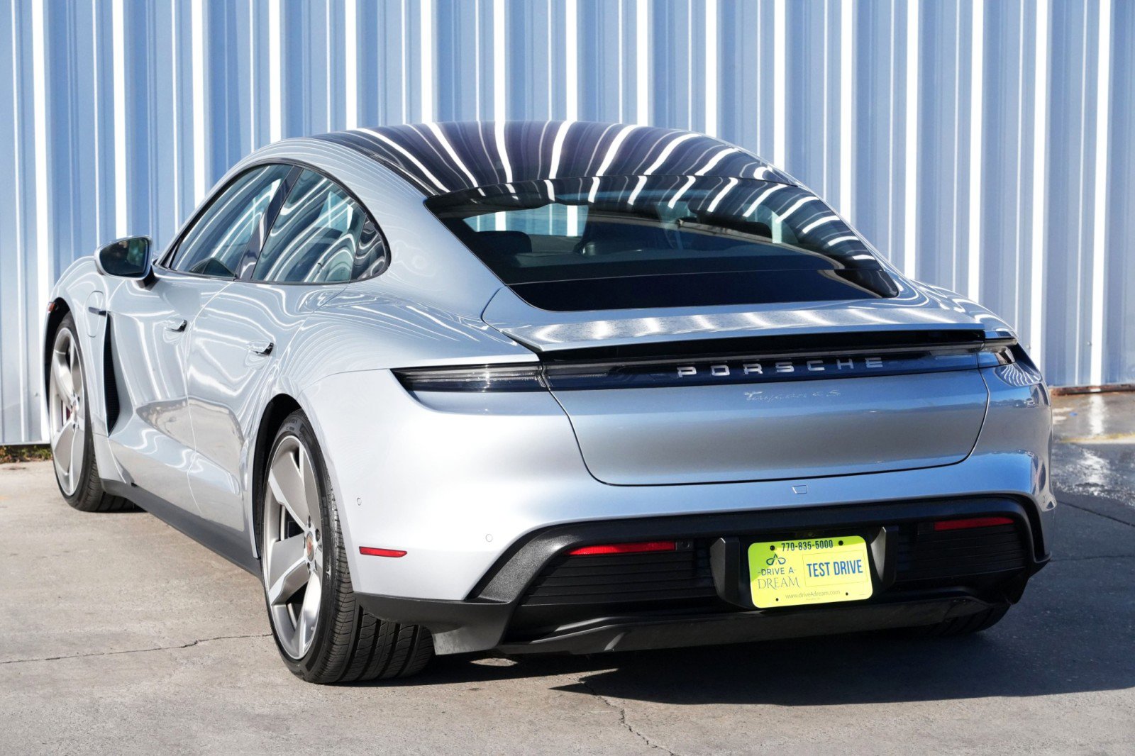 Used 2020 Porsche Taycan 4S w/ Premium Package image 52
