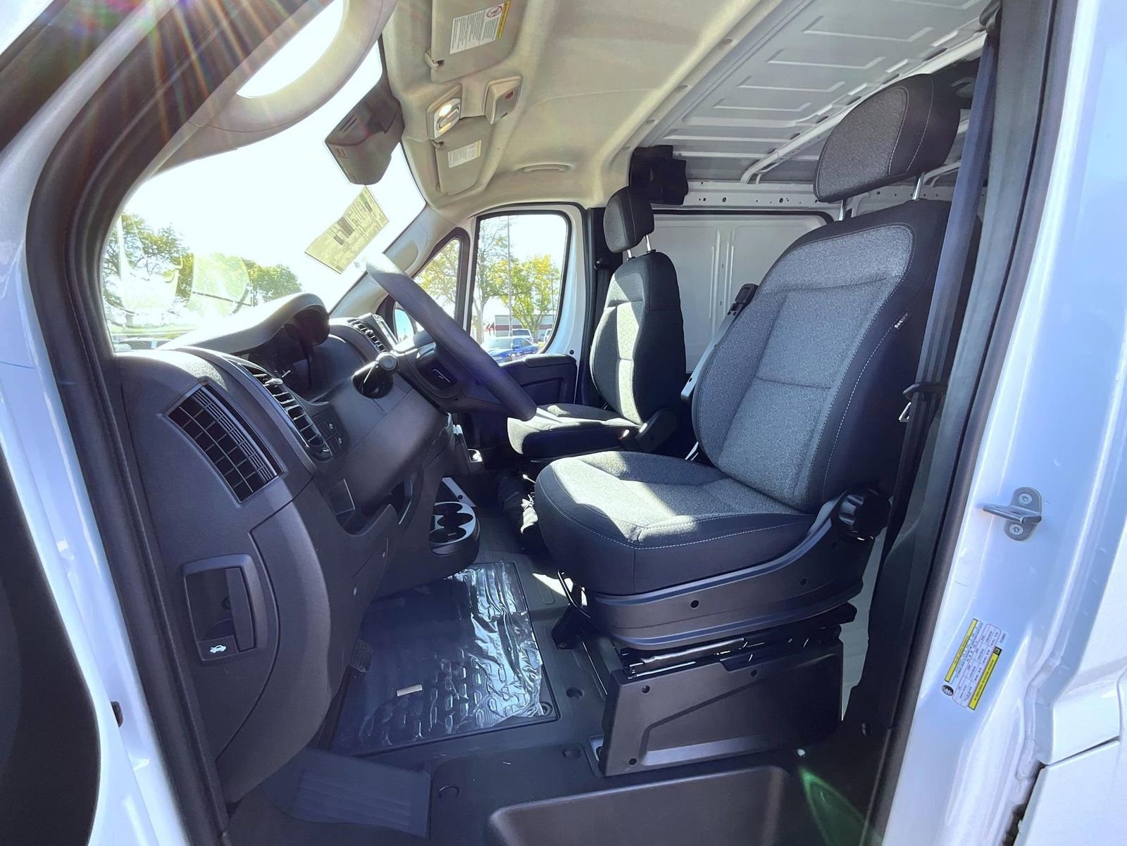 New 2026 RAM ProMaster 1500 w/ Convenience Group image 11