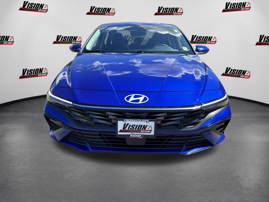 Certified 2025 Hyundai Elantra SEL FWD image 8