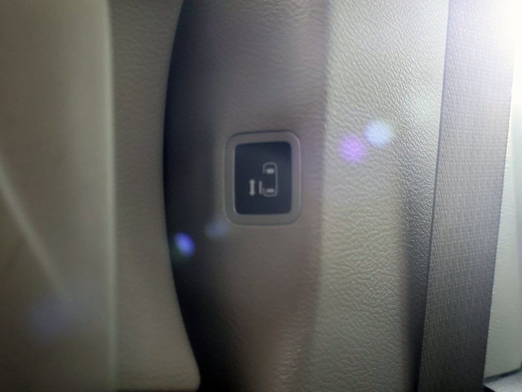 Used 2020 Chrysler Pacifica Touring-L Plus image 35