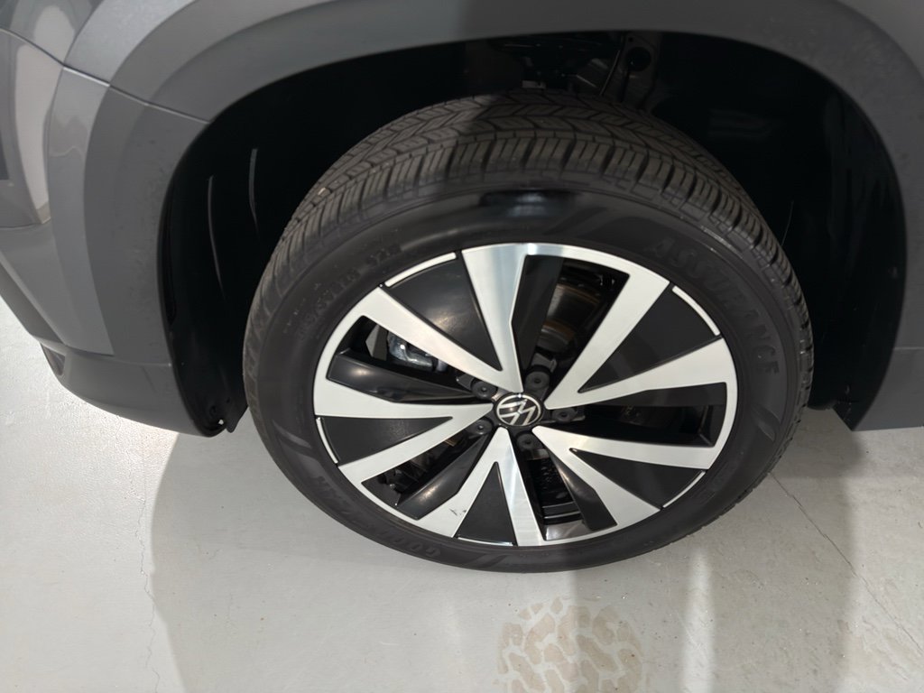 Used 2024 Volkswagen Taos SE image 7