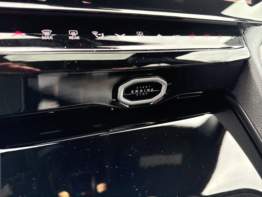 New 2026 Jeep Grand Cherokee Altitude AWD/4WD image 16