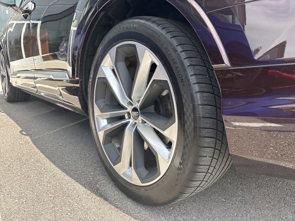 Used 2020 Audi Q7 3.0T Prestige w/ Prestige Package AWD/4WD image 23