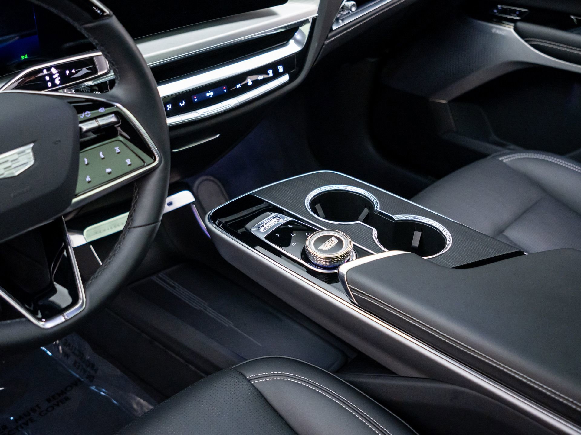 Certified 2025 Cadillac Lyriq Luxury w/ LPO, Floor Liner Package image 14