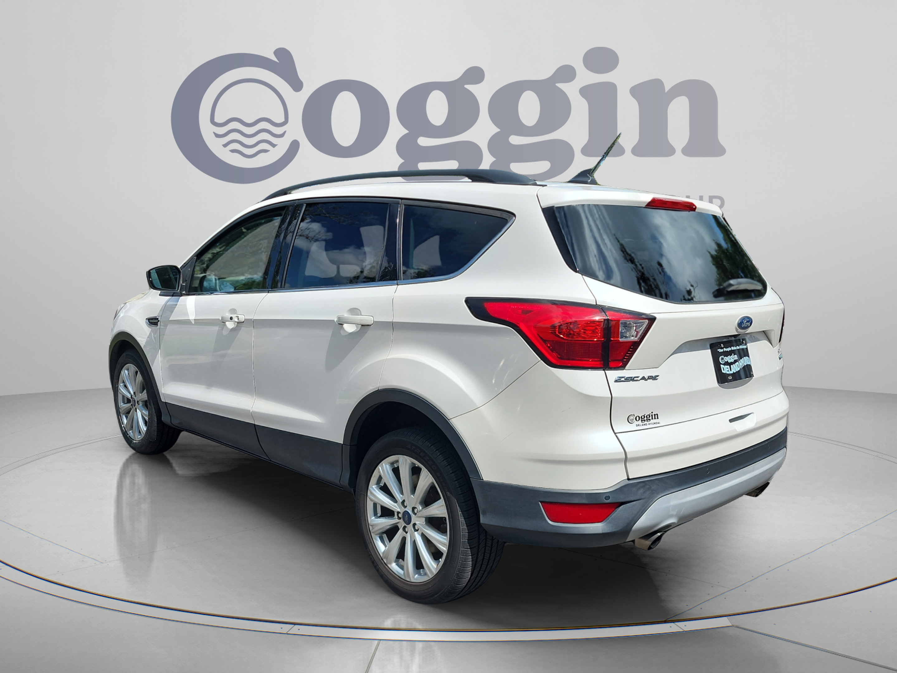 Used 2019 Ford Escape SEL FWD image 3