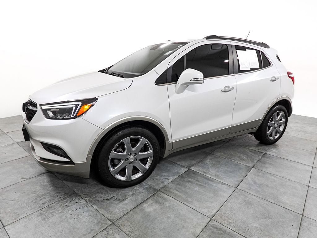 Used 2019 Buick Encore Essence w/ Experience Buick Package FWD image 3