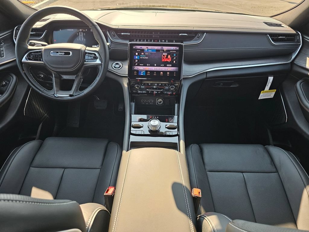 New 2025 Jeep Grand Cherokee Overland w/ Adv Protech Group III AWD/4WD image 9